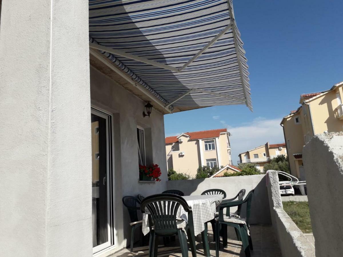 Apartman Ana Srima Bagian luar foto