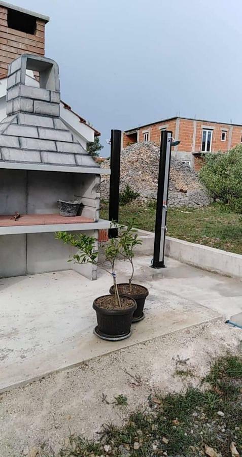 Apartman Ana Srima Bagian luar foto